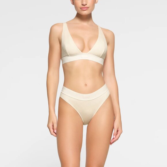 SKIMS Cotton Rib Plunge Bralette and Brief Set - Picture 4 of 4